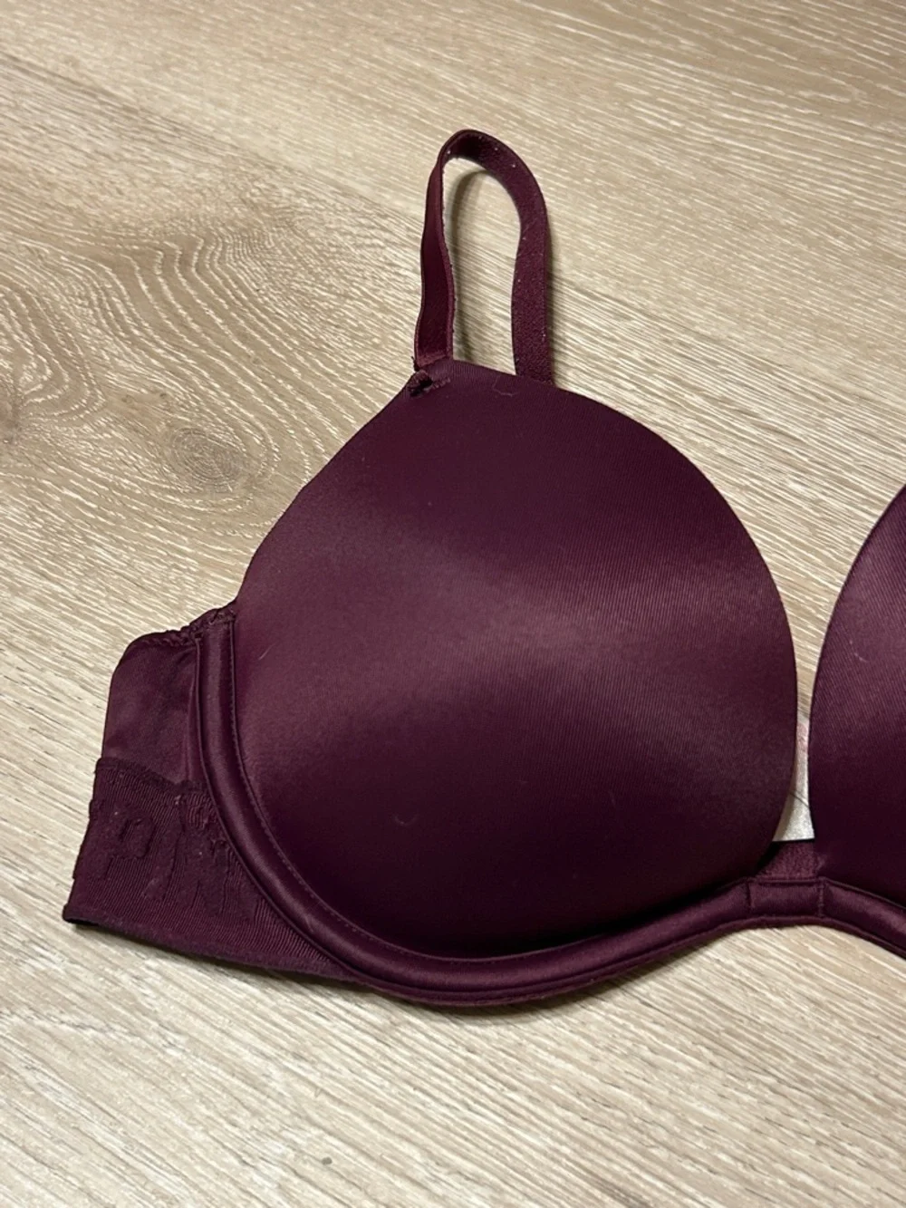 PINK by Victoria’s Secret Burgandy Everywhere Super Push-up T-Shirt Bra 32C